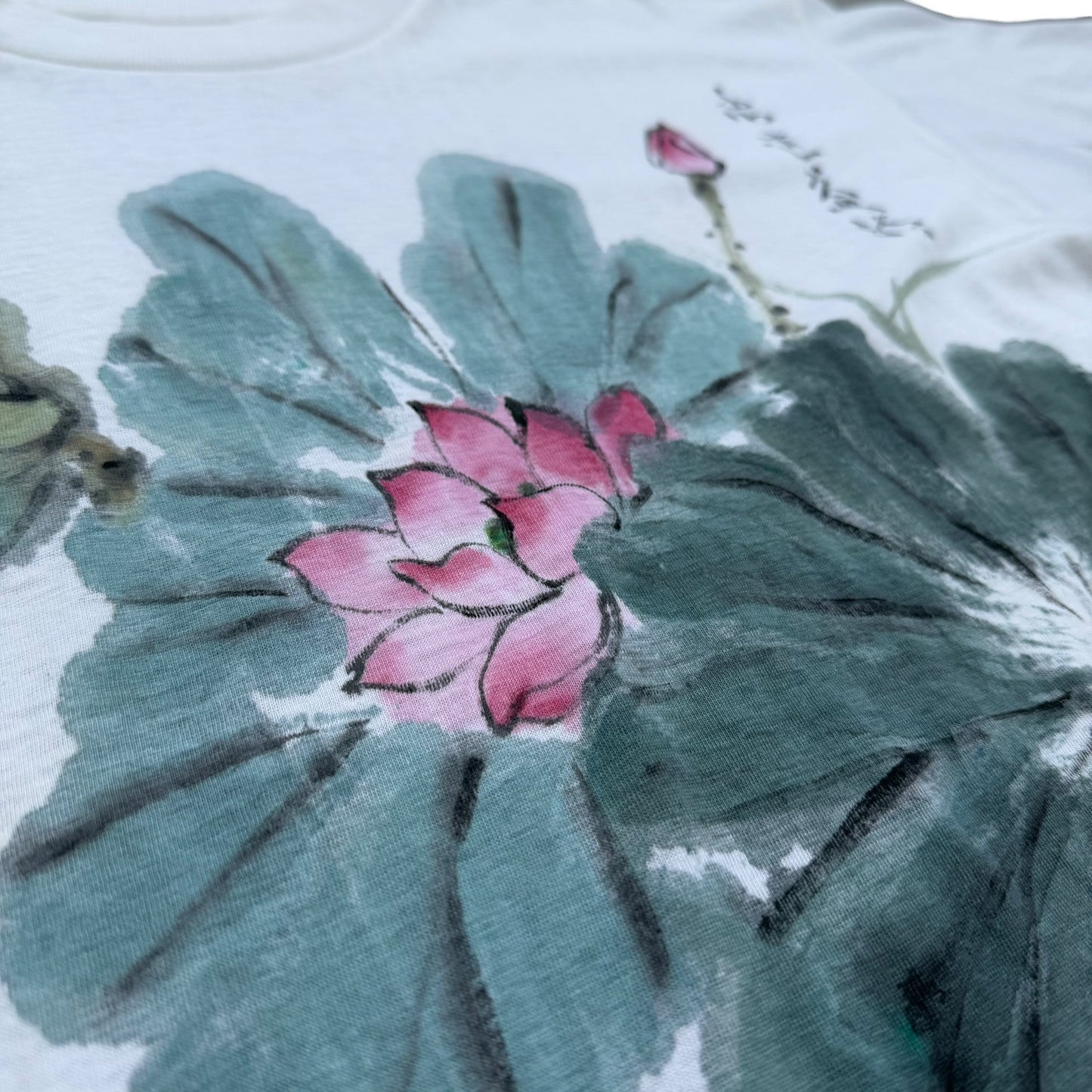 1990's Japanese Hand Painted Lotus Flowers Art T-Shirt - XL