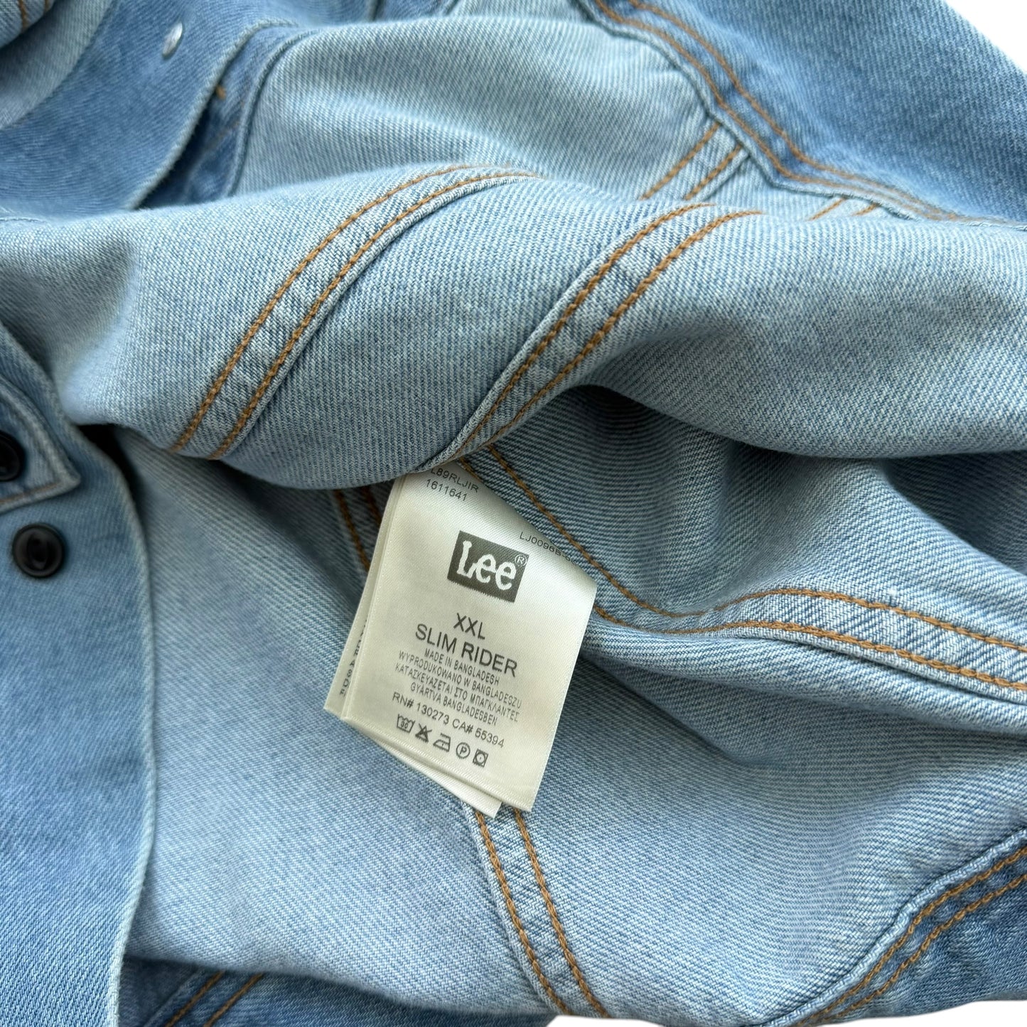 Early 2000’s Lee light denim jacket – XXL