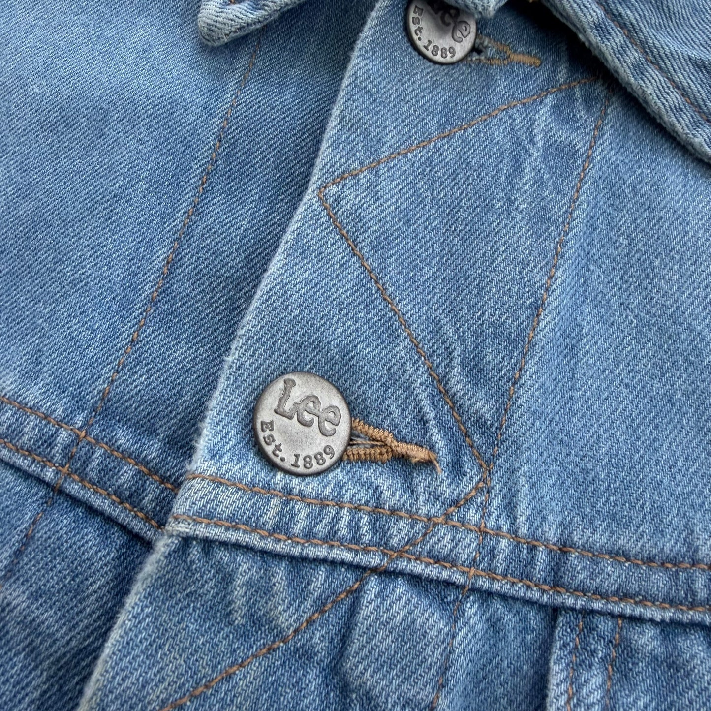 Early 2000’s Lee light denim jacket – XXL