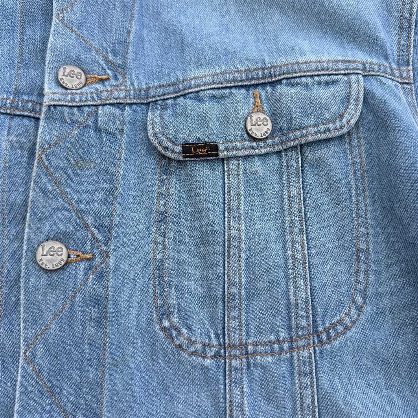 Early 2000’s Lee light denim jacket – XXL