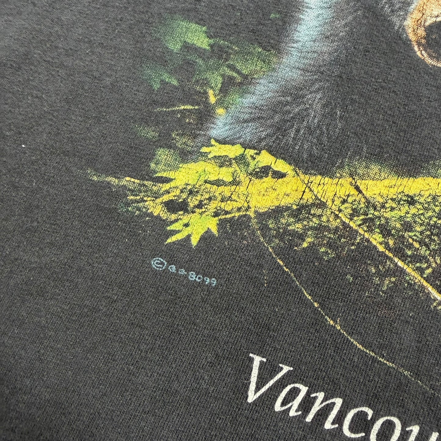 1990's Vancouver Canada - Bear Graphic T-Shirt - M
